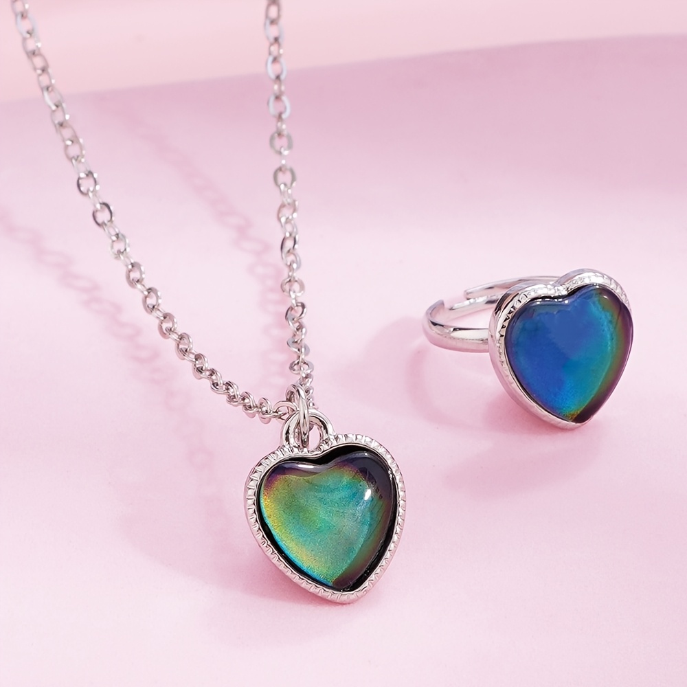 2pc Thermochromic Heart Pendant Necklace and Ring Set